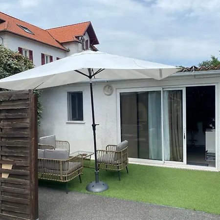 Maisonnette Climatisée Avec Piscine Et à 6mn