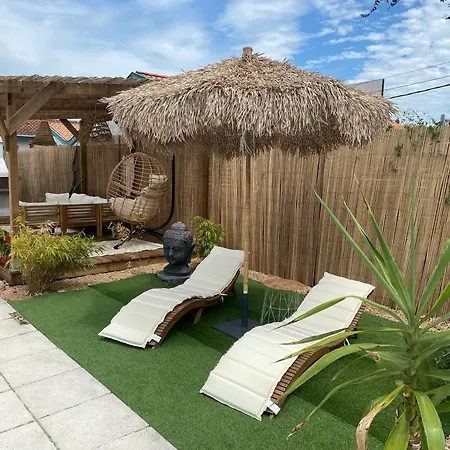 Maisonnette Climatisee Avec Piscine Et A 6mn